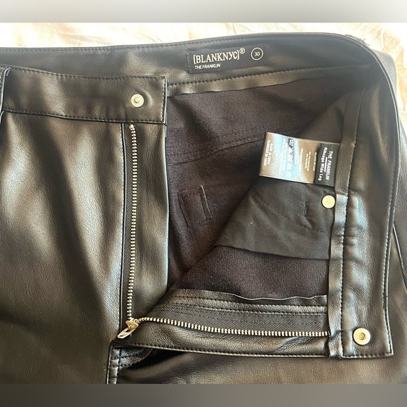 Blank NYC Black Faux Leather The Franklin Ribcage Wide-Leg Pants Size 30 - Picture 7 of 16